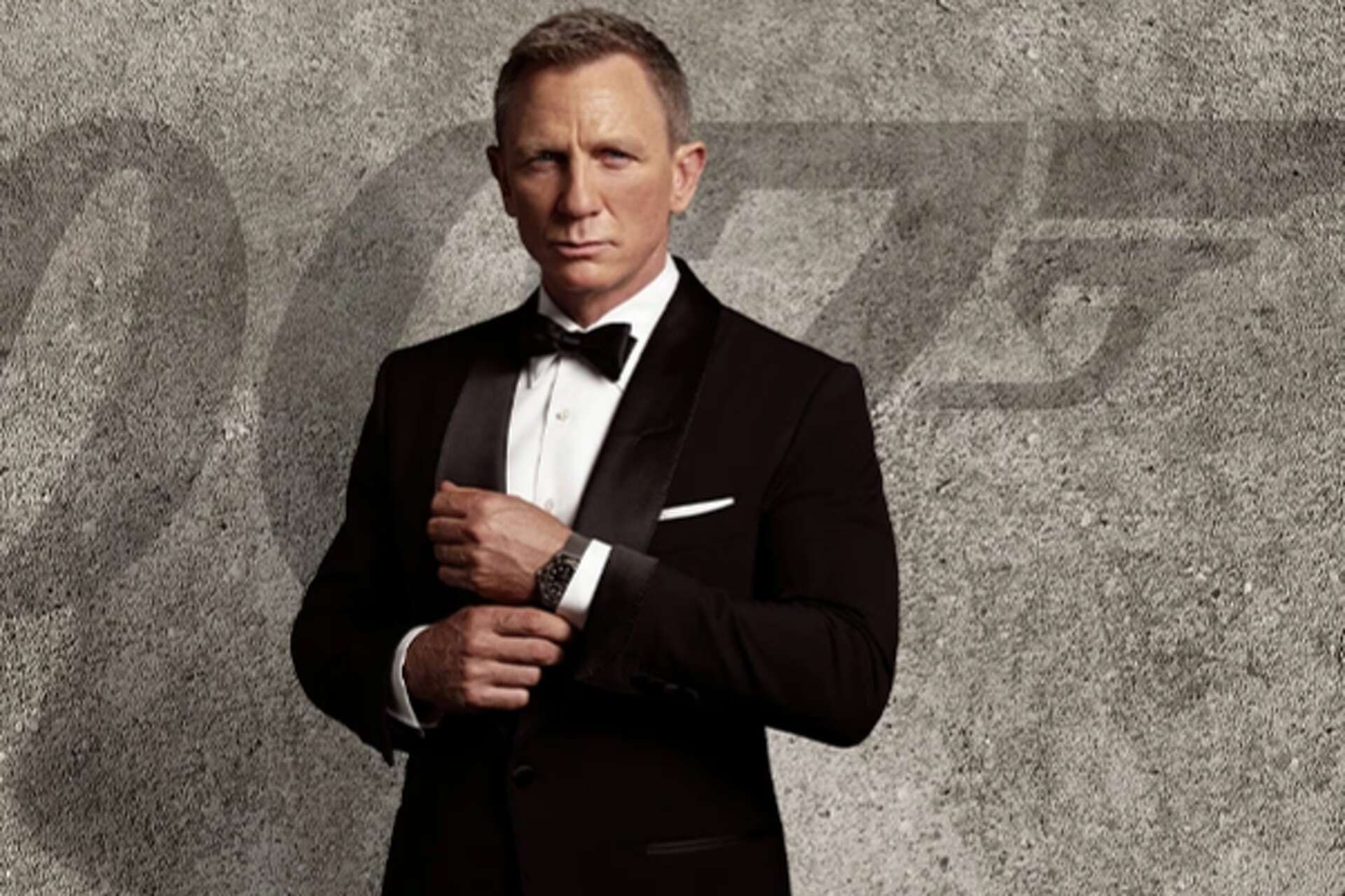 Premium James Bond Advent calendars exist and are awesome