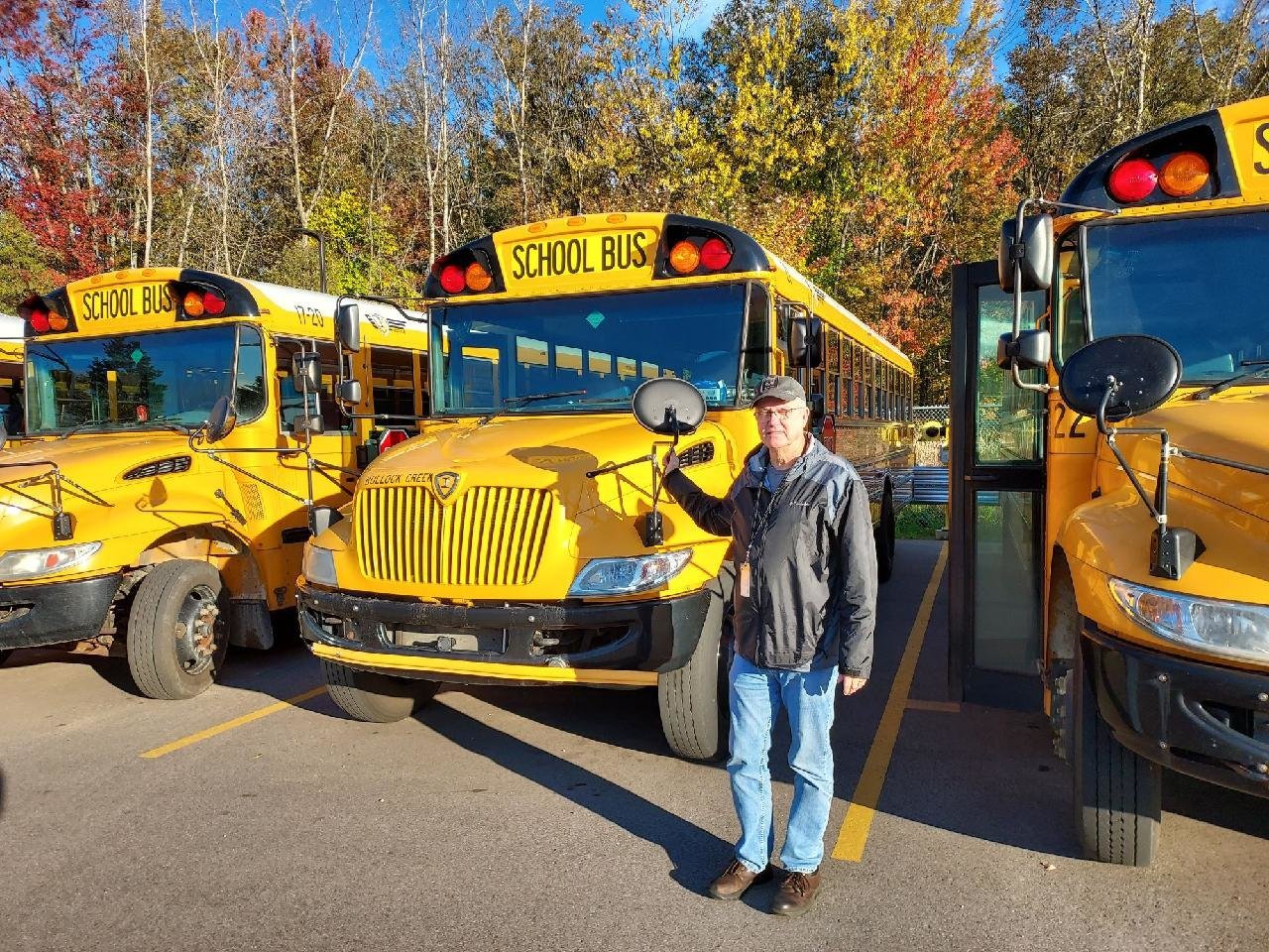 Struggle bus districts trying to fill driver seats