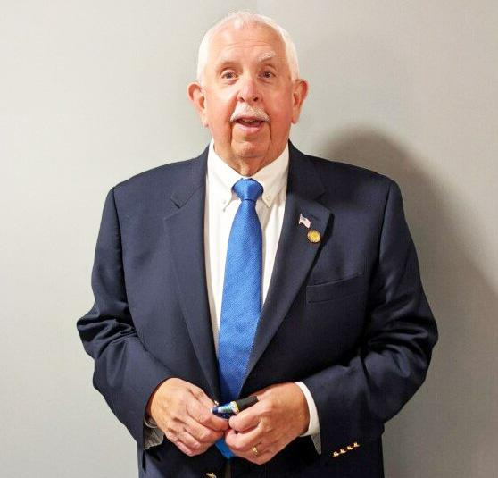 Cromwell GOP mayoral candidate welcomes 3-way competition for top job - Vimarsana News
