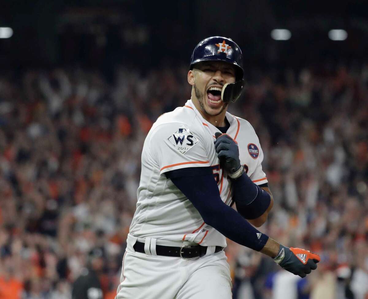 Here's a look at the World Series patch the Astros and Dodgers wore in 2017.