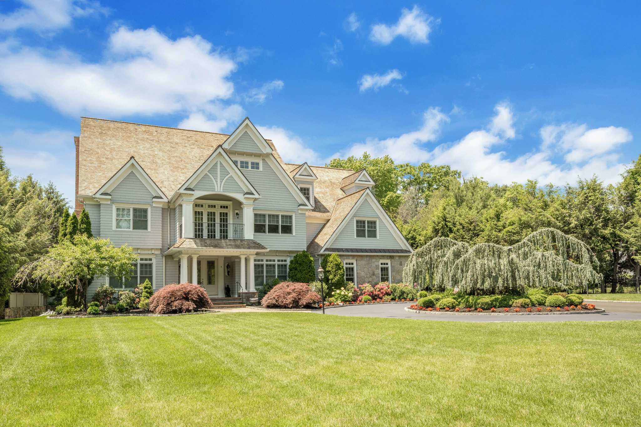 Westport home features custom details - Vimarsana News