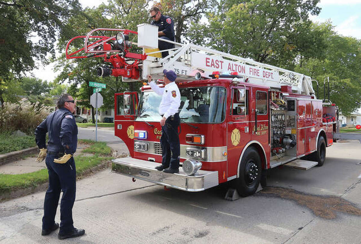 Unimaginable Community grieves for slain Pontoon Beach officer