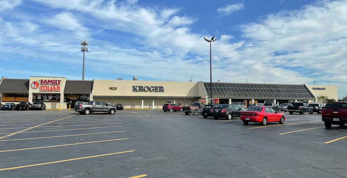 Farah Investments purchased the 80,748-square-foot Kroger Junction shopping center at 2619 Red Bluff Road in Pasadena.