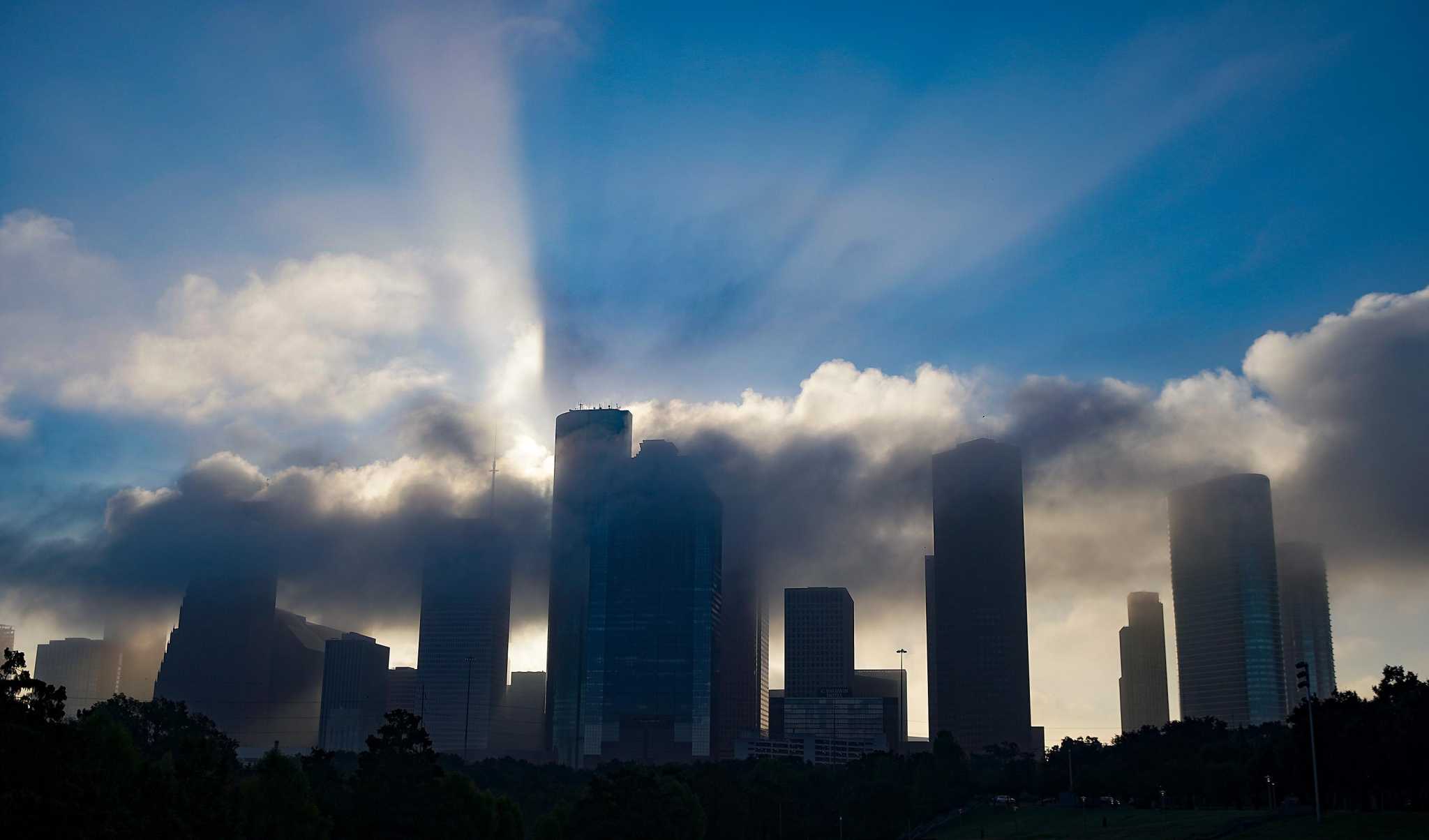 2022 will be 'a good year for Houston' as energy, manufacturing sectors  rebound, economists say