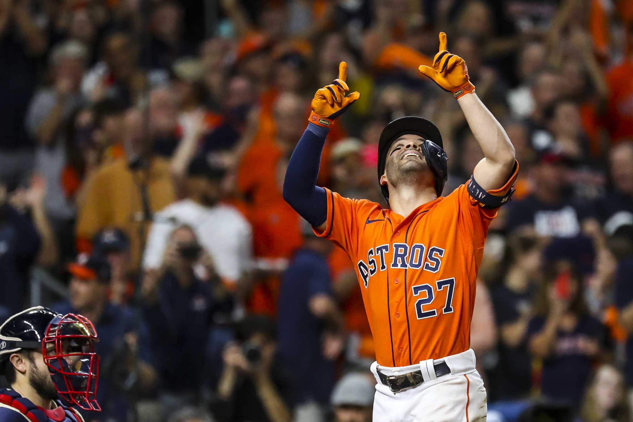 Jose Altuve powers Astros to 7-2 win over Braves in Game 2 of the