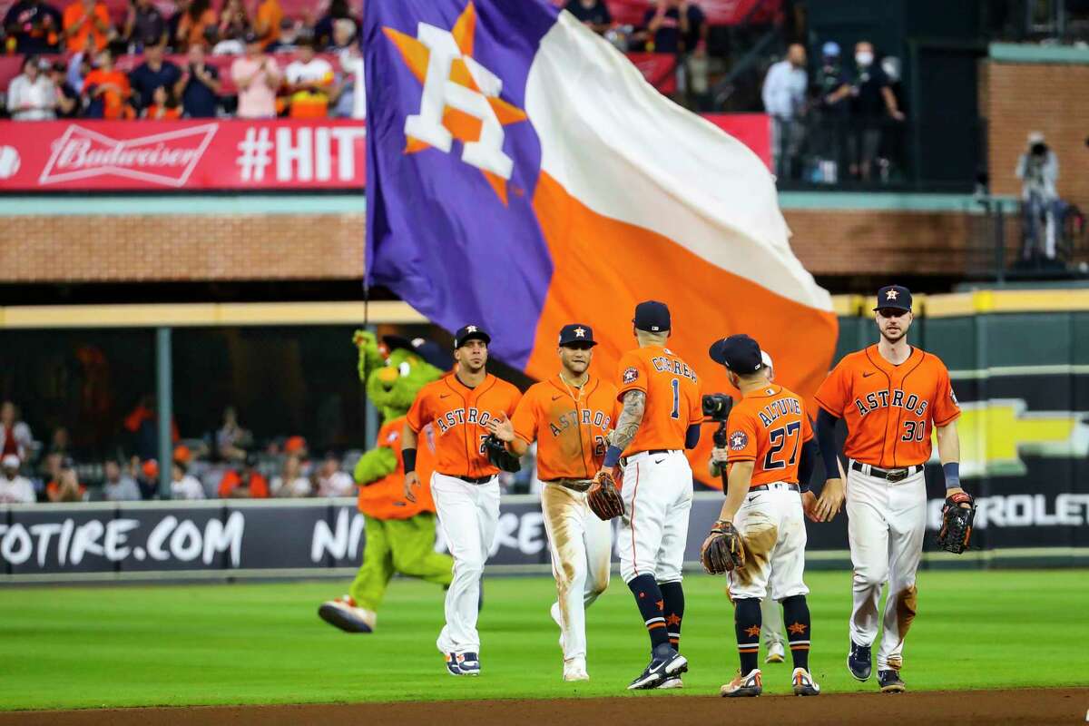 Jose Altuve powers Astros to 7-2 win over Braves in Game 2 of the