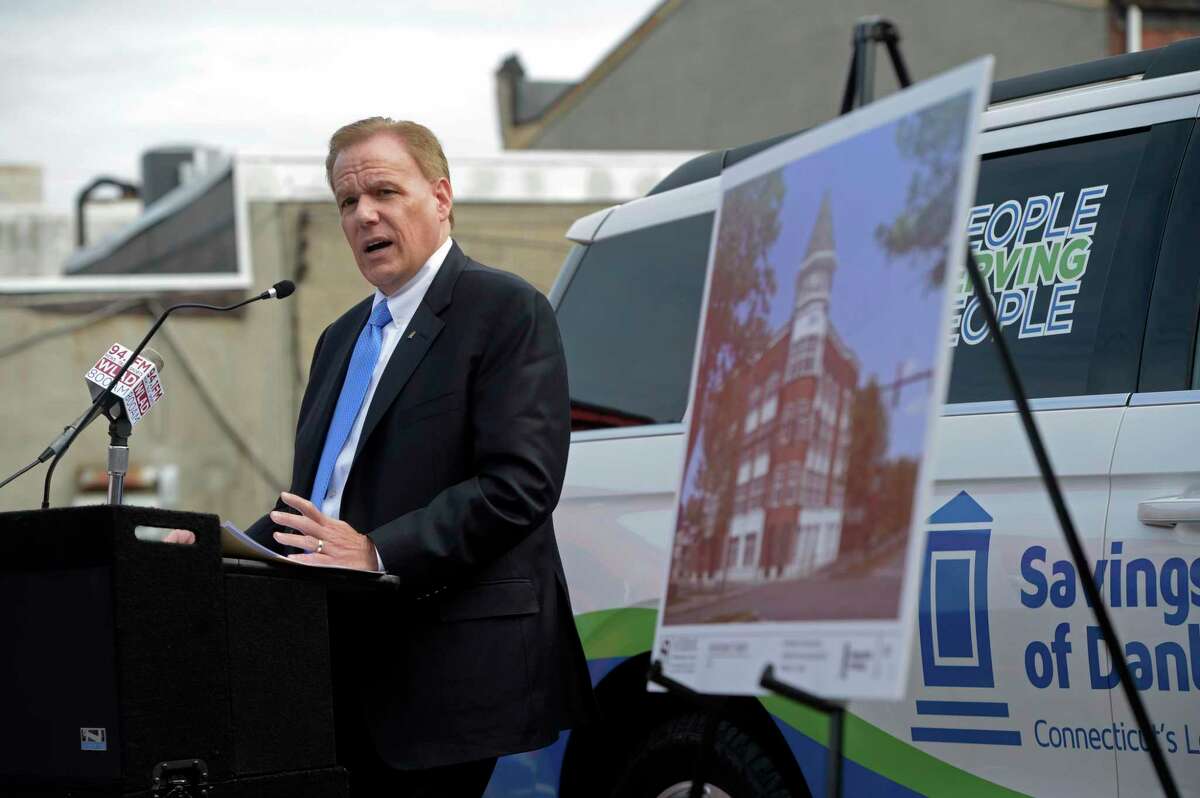 Savings Bank of Danbury pitches fourstory office building to be