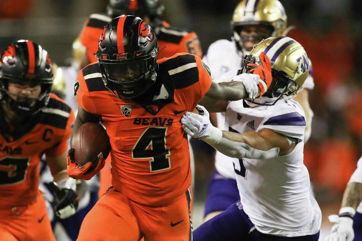 Oregon State running back B.J. Baylor leads the Pac-12 in rushing yards (830), yards per game (118.6), yards per carry (7), and rushing touchdowns (10).
