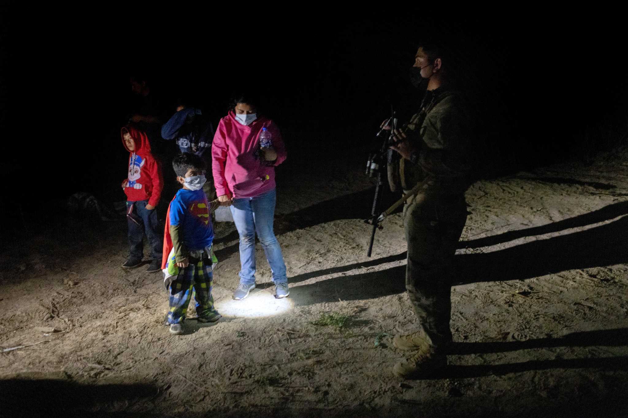 Texas Democrats denounce Abbott's border arrests, call on Justice Department to investigate - Vimarsana News