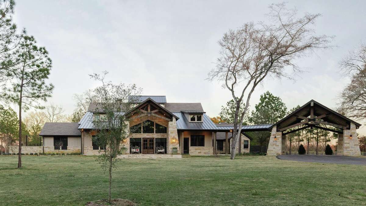 Waller County family's sprawling ‘barndominium’ setup stars zipline