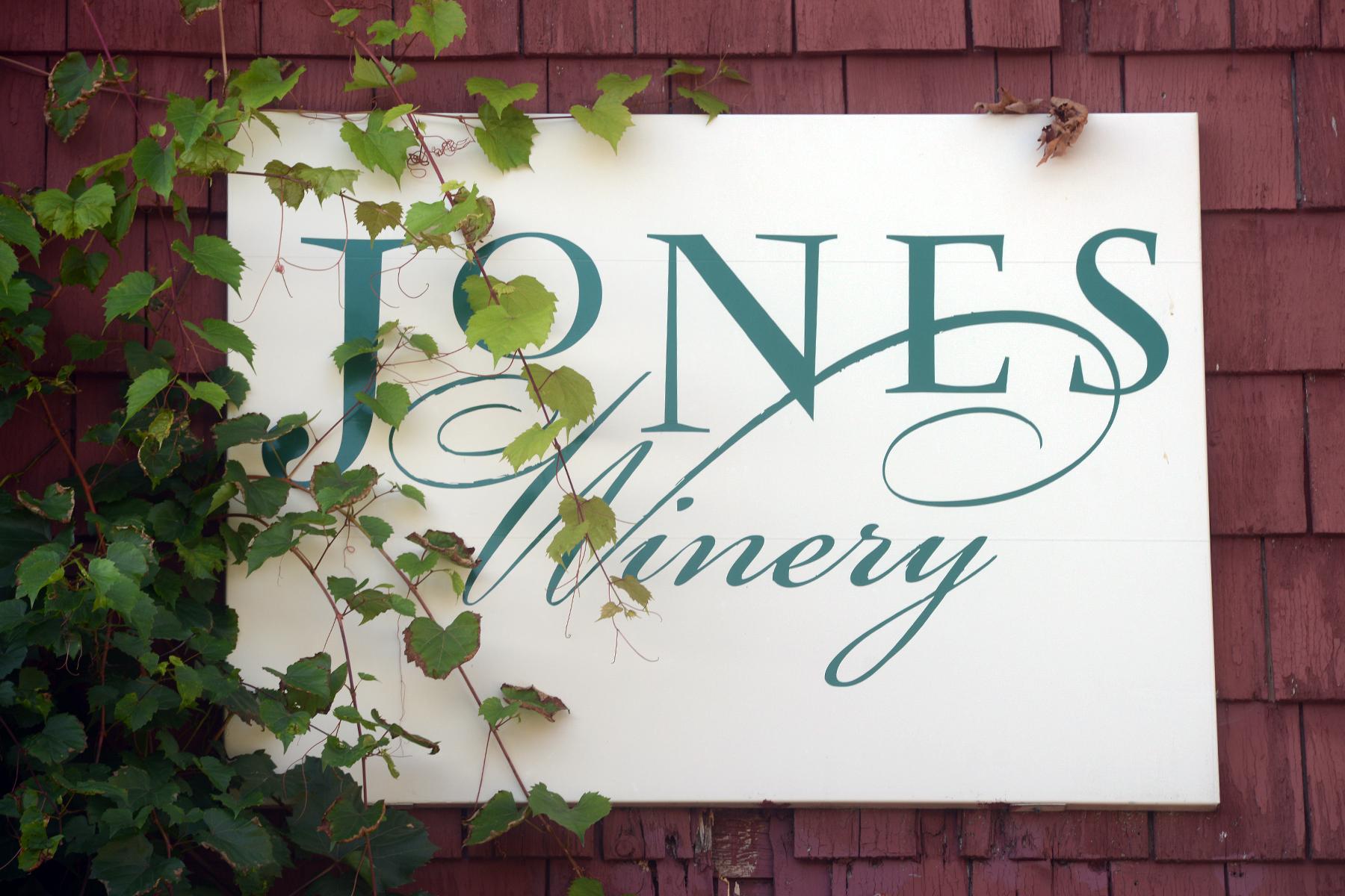 Sixth generation Jones expands Shelton family farm into winemaking - Vimarsana News
