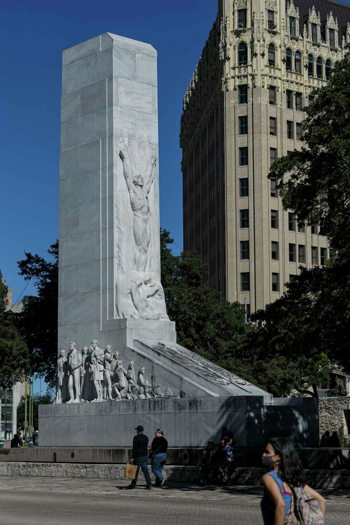 Alamo Cenotaph panels to be removed for inspection this summer