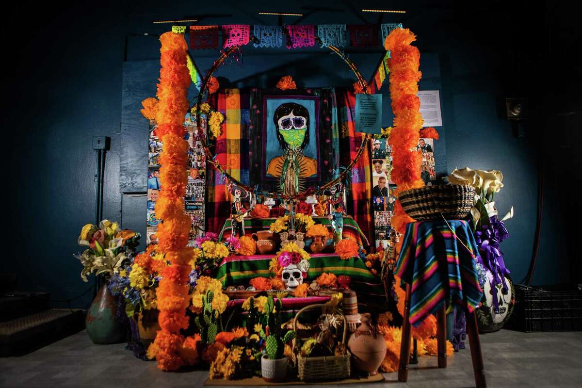 On Día de los Muertos, Latino families honor relatives who died from  Covid-19