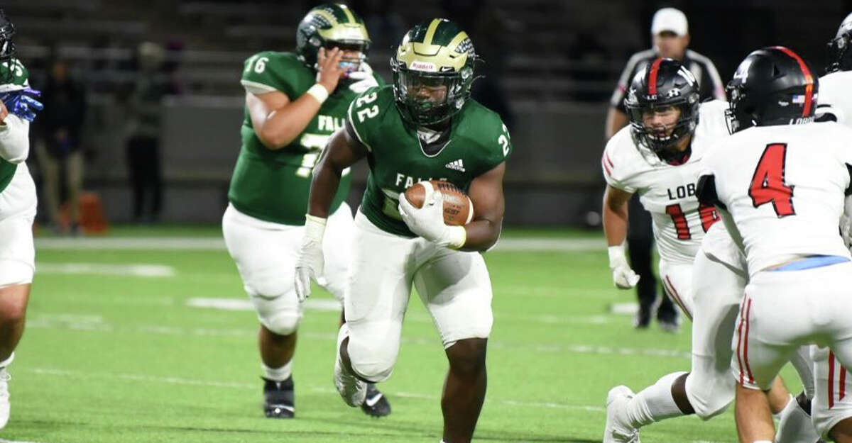 Jonathan Valdez scored the go-ahead touchdown with 6:20 left in the game and Cy Falls defeated Langham Creek in District 16-6A play on Friday night, Oct. 29, at Pridgeon Stadium.