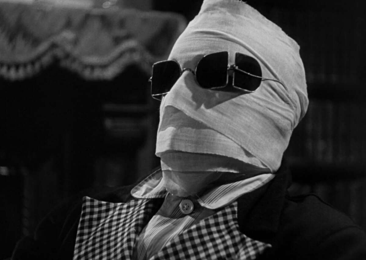 This photo from the The Invisible Man (1933) film shows Claude Rains as the titular character. The film stars Rains as a scientist who figures out the science behind invisibility, which leads to him losing his mind and becomes a homicidal maniac. The film is loosely based on the 1897 H.G. Wells’ novel.