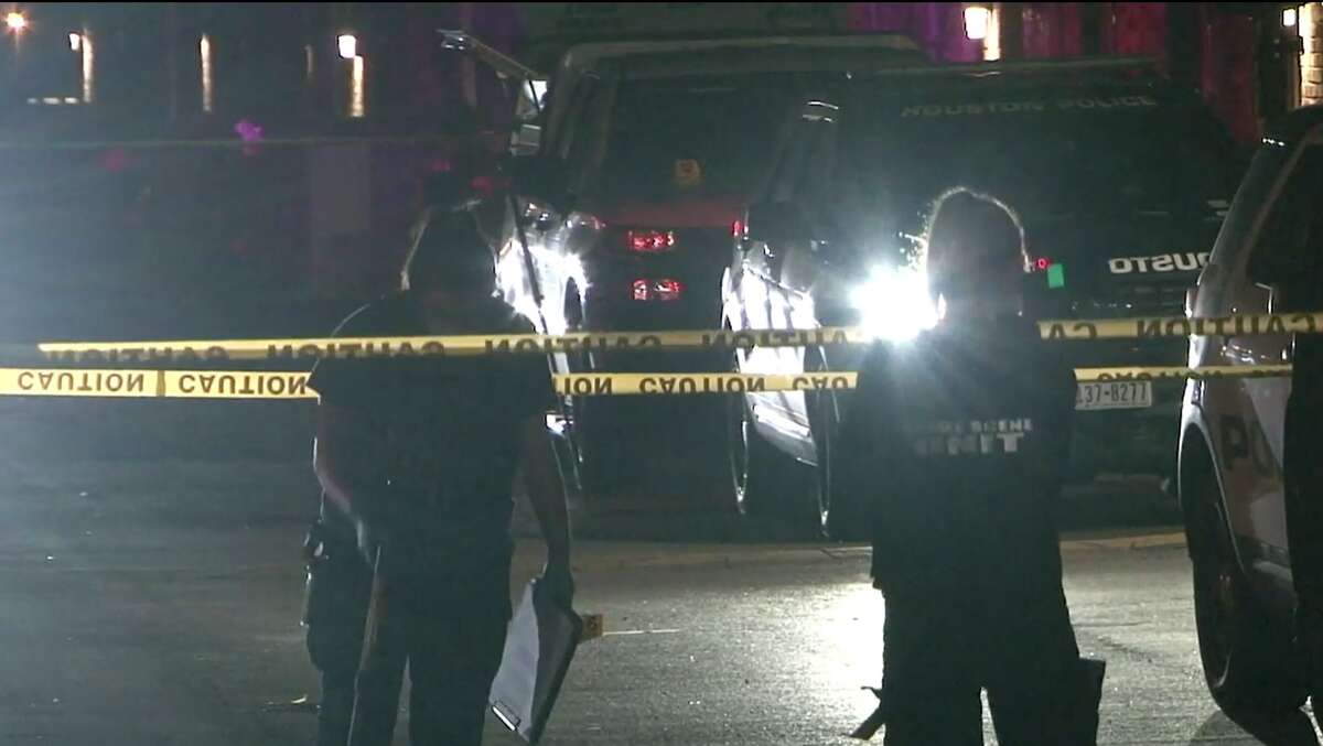 Man fatally shot at Northeast Houston apartment complex