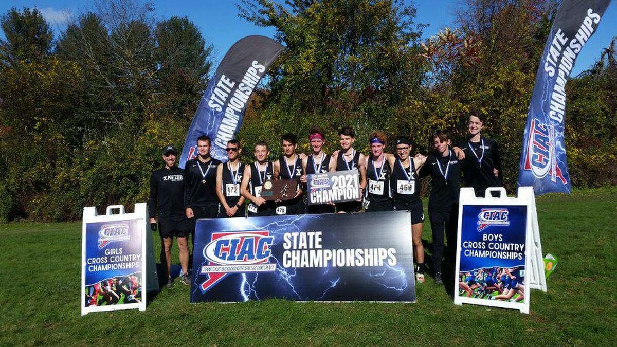 The Xavier boys cross country team won the Class L title Monday at Wickham Park.