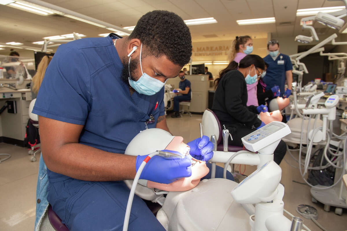 SIU School of Dental Medicine granted 1M from Bien Air