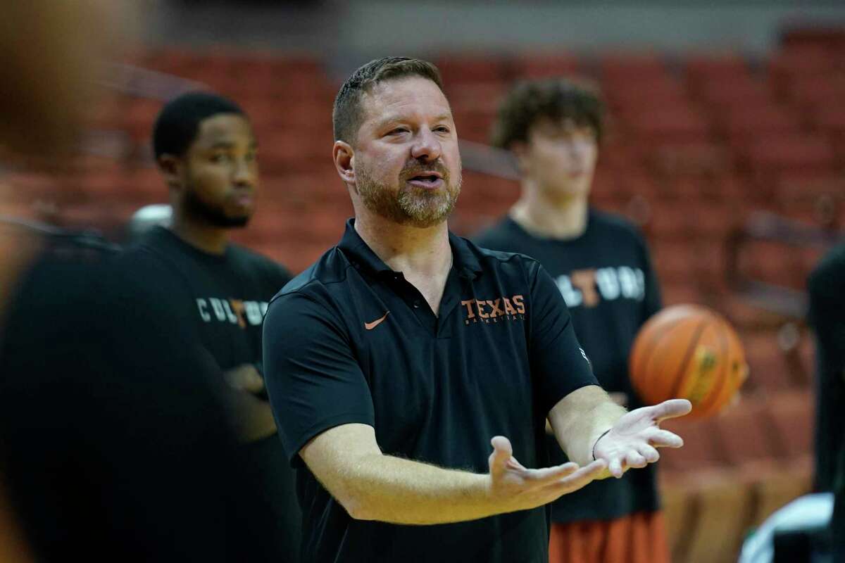 Texas head coach Chris Beard directs a practice at the team’s facility, Tuesday, Oct. 19, 2021, in Austin.
