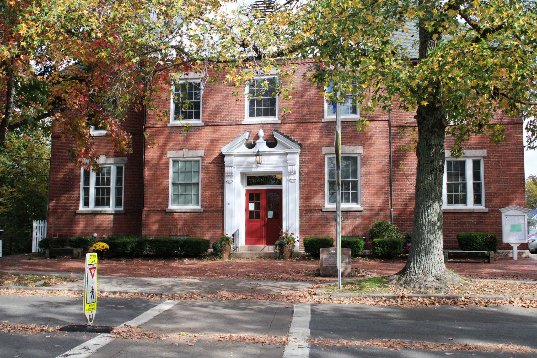 Guilford selectmen support inclusion of $10 million bond to buy town land in budget discussions - Vimarsana News
