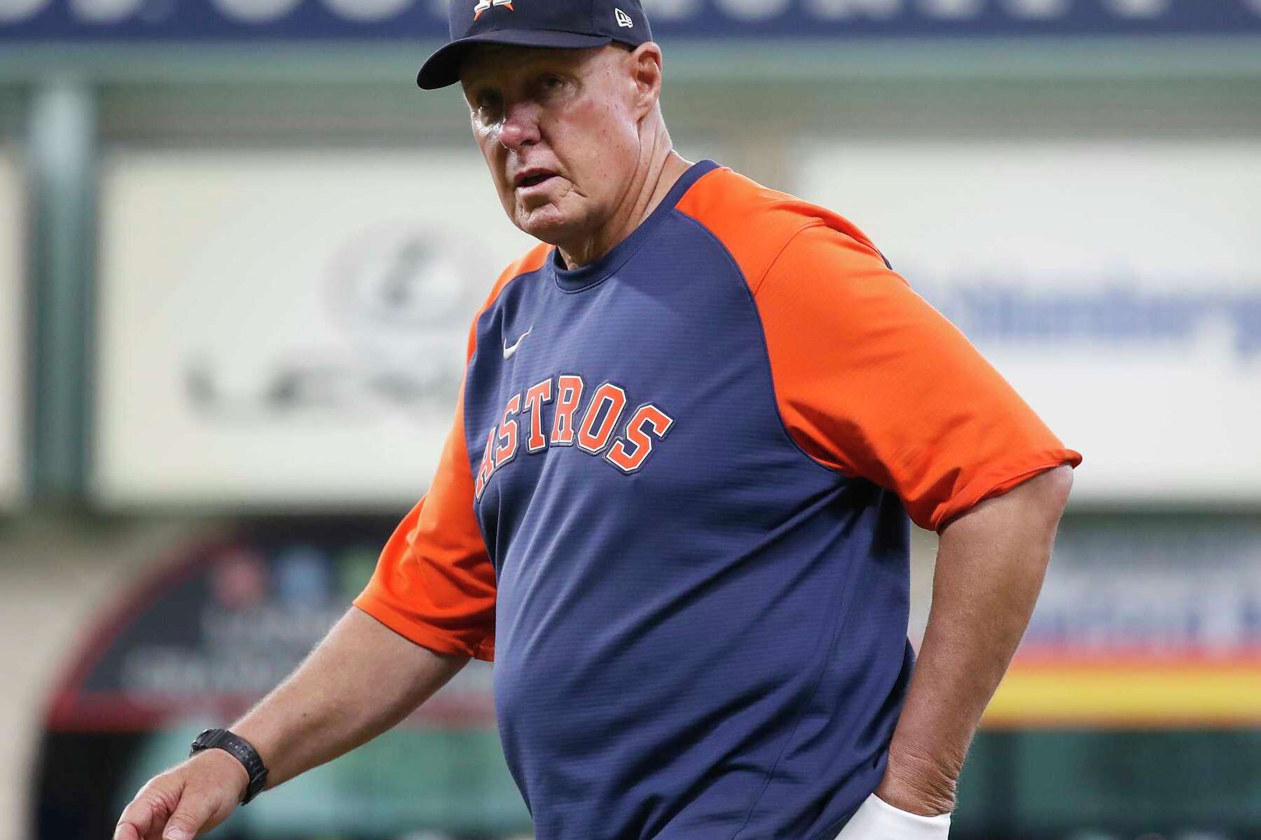 Astros pitching coach Brent Strom announces his departure after World  Series loss