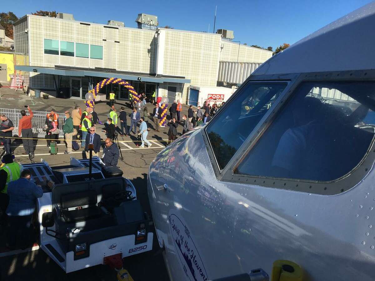 Avelo Airlines takes flight from Tweed New Haven to Orlando — and soon