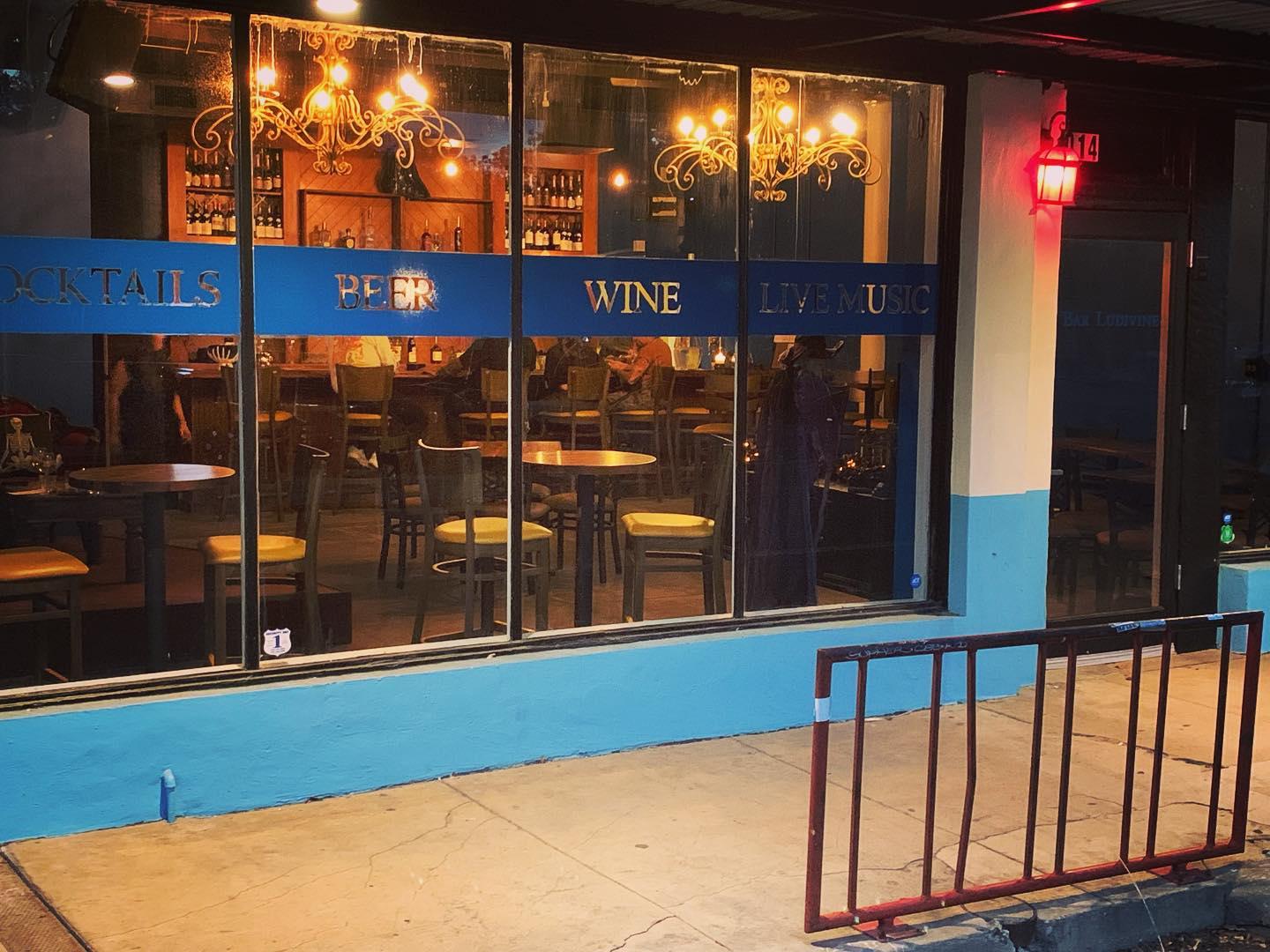 New Southtown-area bar opens serving craft cocktails and French wine. Bar Ludivine is in San Antonio's Lavaca neighborhood - Vimarsana News