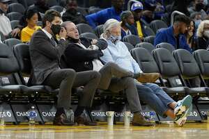 Why Dubs' hot start is evidence Lacob should get Curry more help