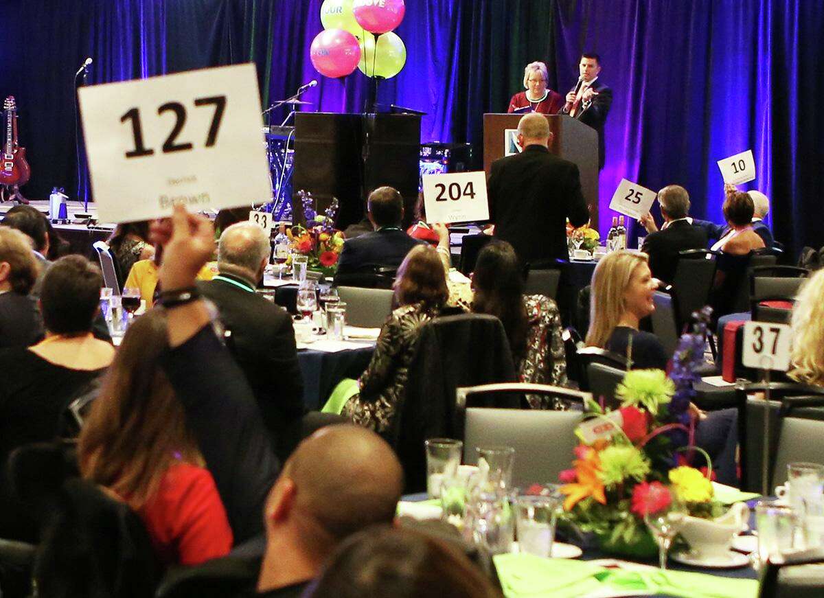 Donors support students and staff members during Alvin Community College Foundation’s annual gala in 2019. To learn more about this year’s event on Nov. 12 at South Shore Harbour Resort and Conference Center, visit http://bidpal.net/unlockingfutures.