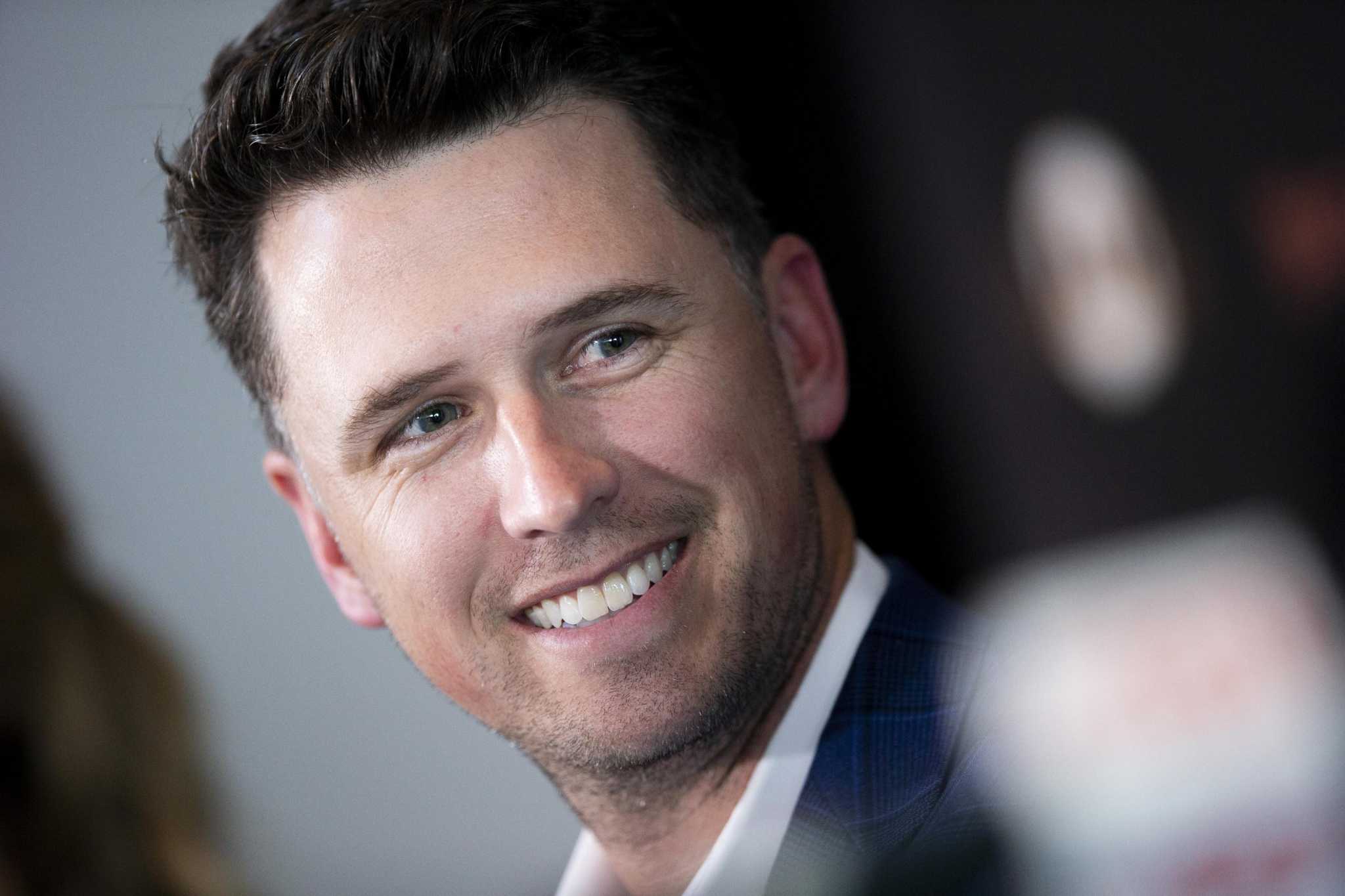 Buster Posey joins Giants' ownership group