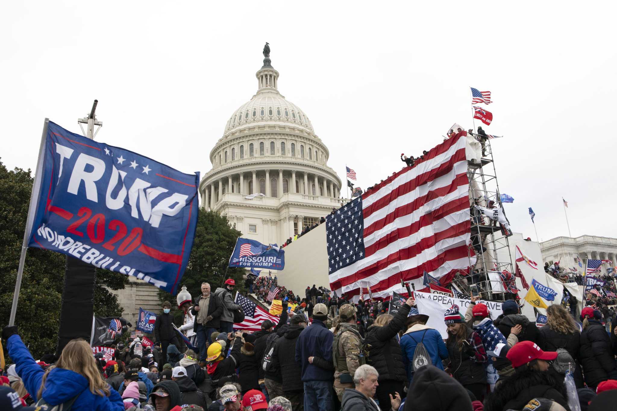 Colin McEnroe (opinion): Can America smile again? - Vimarsana News