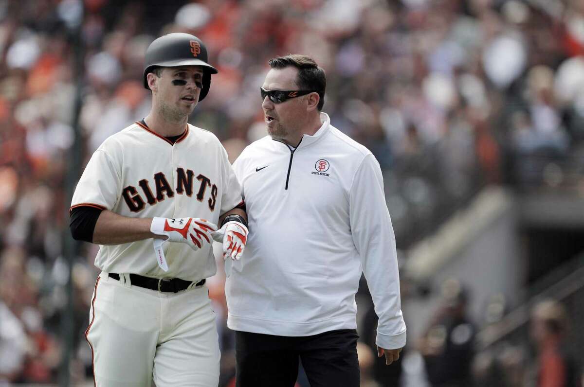 Giants' superstar catcher Buster Posey to retire