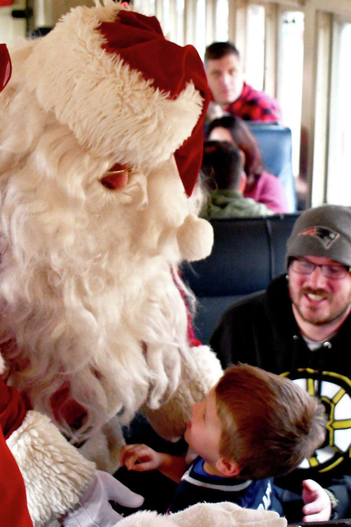 Santa Express, Thomaston Hop on board on the Santa Express at the Railroad Museum of New England and have the opportunity to visit Santa Claus starting this weekend. Find out more about the Santa Express.