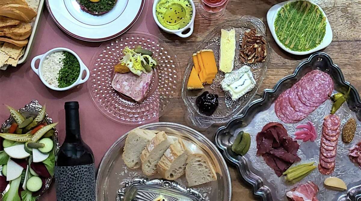 Vintage Wine Bar & Specialty Foods will open at 555 W. Bitters Road, Suite 112, in The Alley on Bitters this winter.