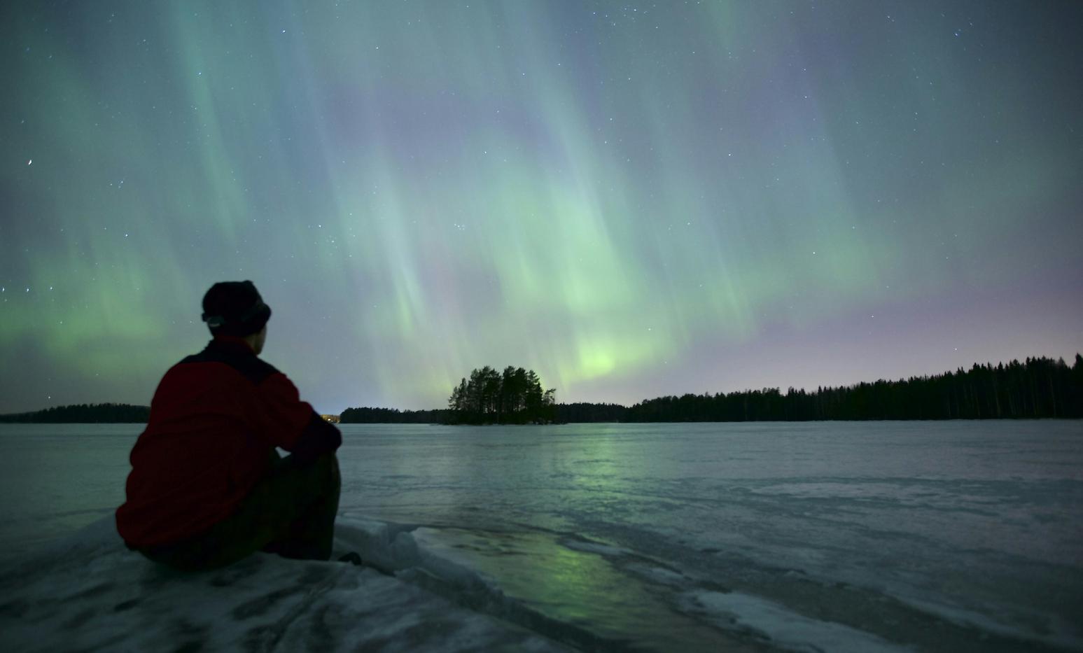 Northern California wildfire cameras capture northern lights - Vimarsana News
