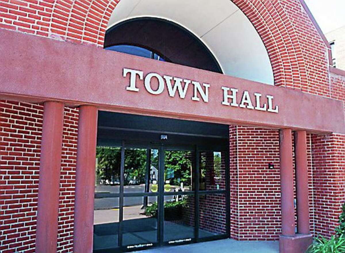 Cromwell Town Hall