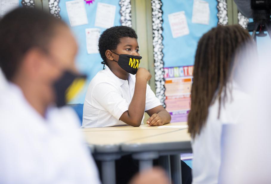 Bay Area schools hold firm with in-person plans as omicron surges and parents grow concerned - Vimarsana News