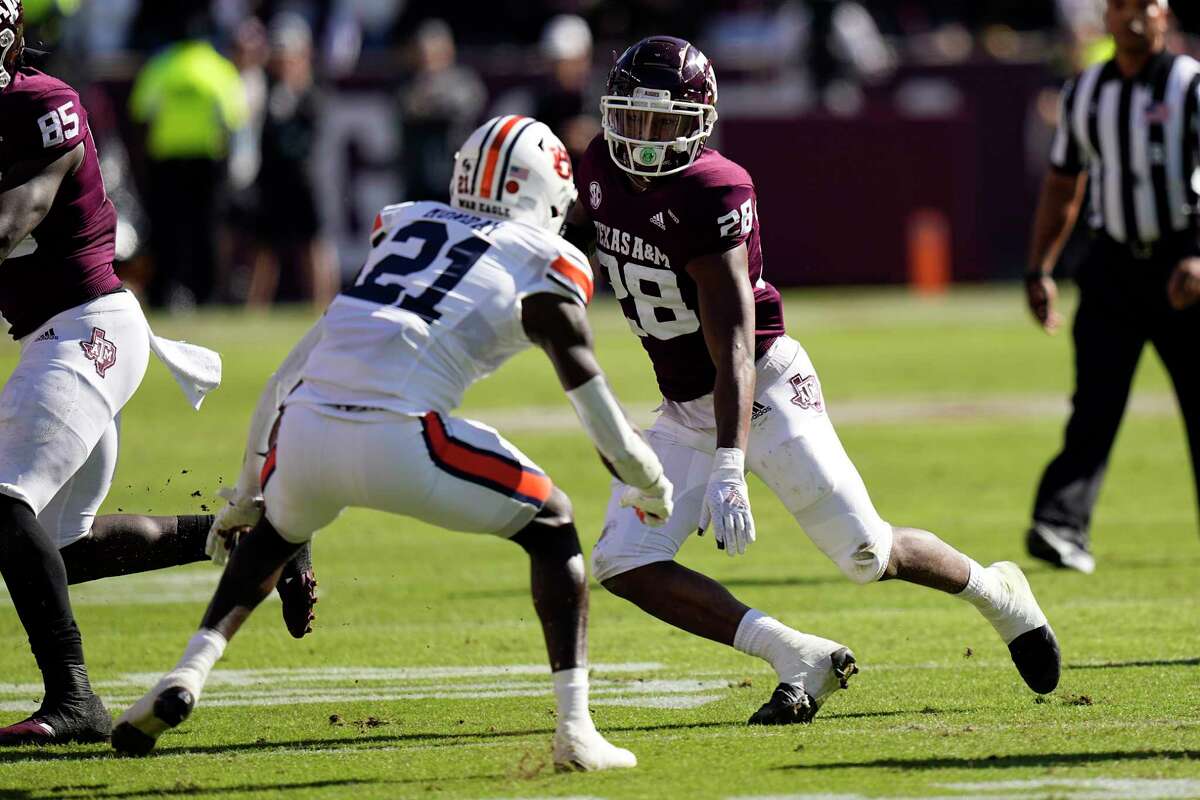 LOOK: Former Texas A&M Aggies Running Back Isaiah Spiller in Full