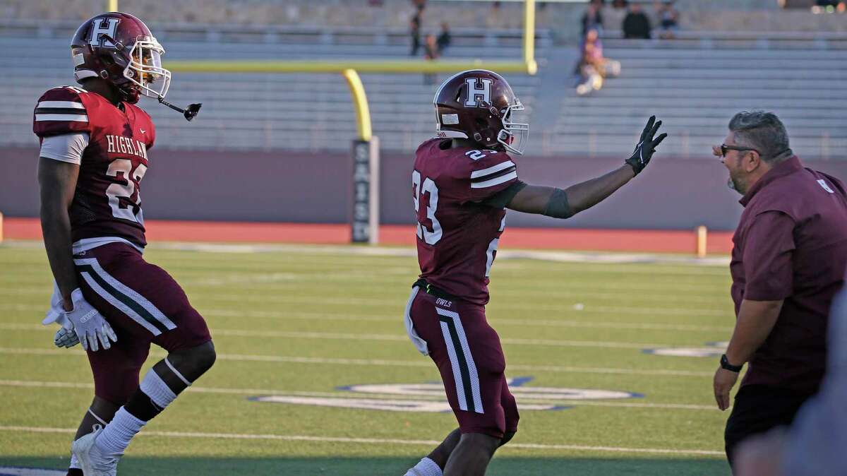 High School Football: Highlands 52, Brackenridge 47