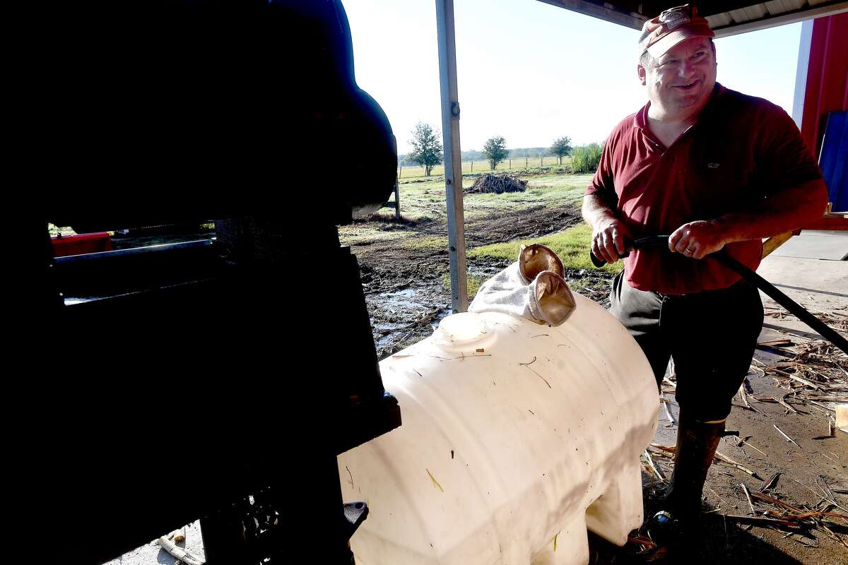 Texas doctor finds time for reflection making cane sugar syrup