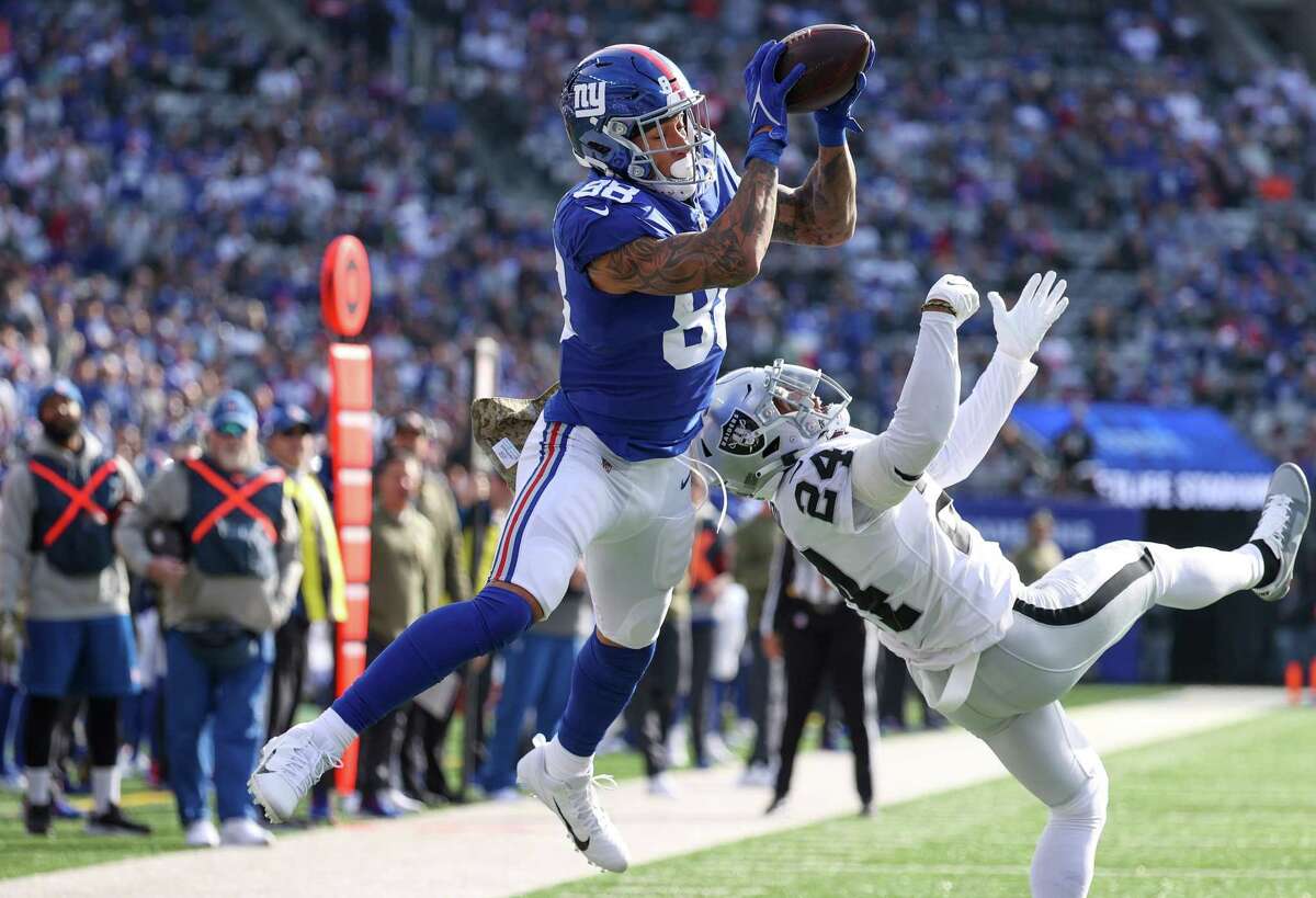 Xavier McKinney has 2 interceptions of Derek Carr, Giants edge Raiders