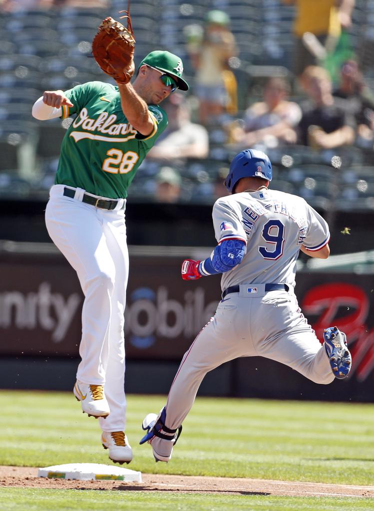 A's Matt Chapman, Sean Murphy named Gold Glove winners