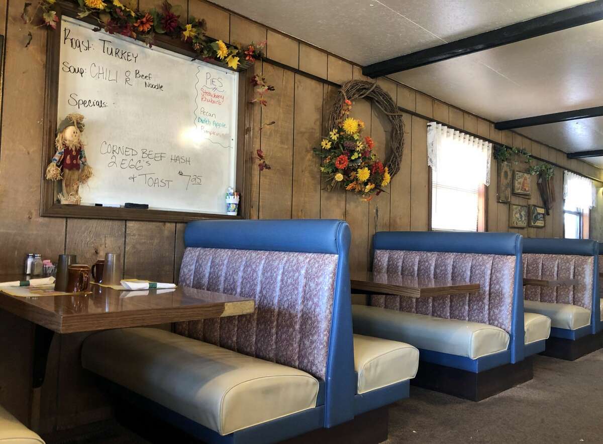 Located on US-110 in Reed City, H&D Chuckwagon is a sweet dining establishment with a deep menu.