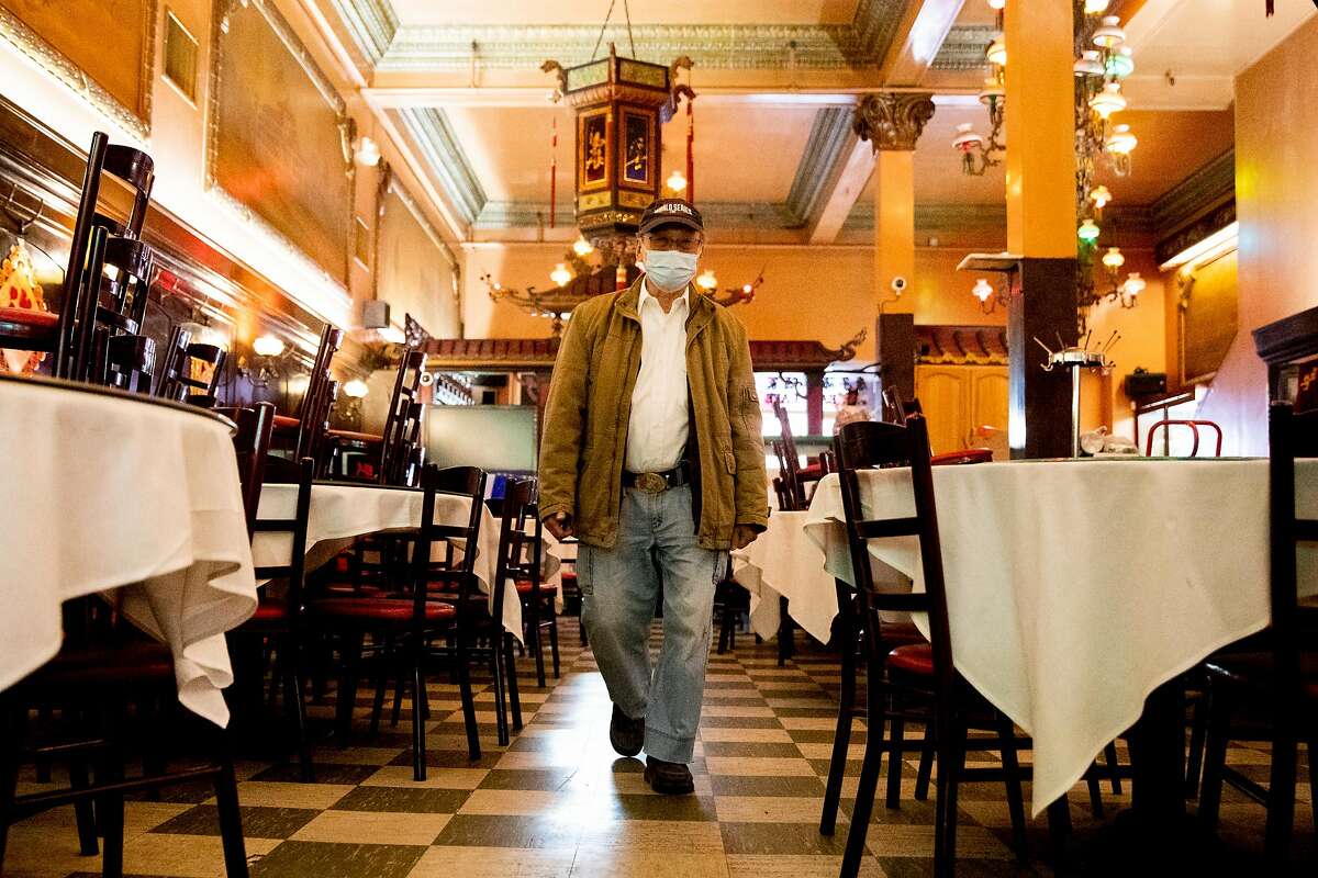 Bill Lee owns Far East Cafe, the last remaining banquet hall in San Francisco’s Chinatown that can accommodate big dinners for family associations.