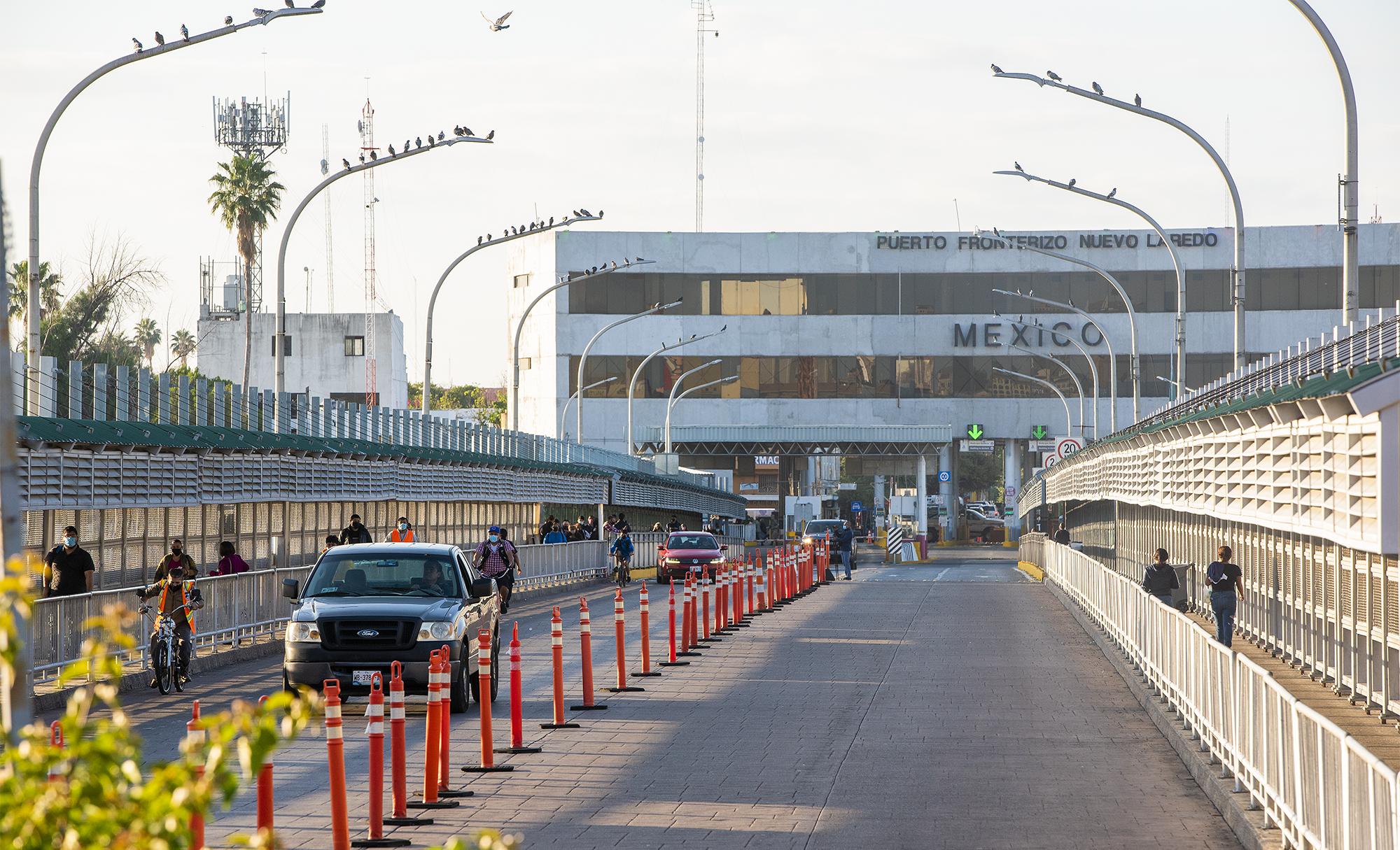 Mexican tourists enter US via Laredo for first time in 20 months