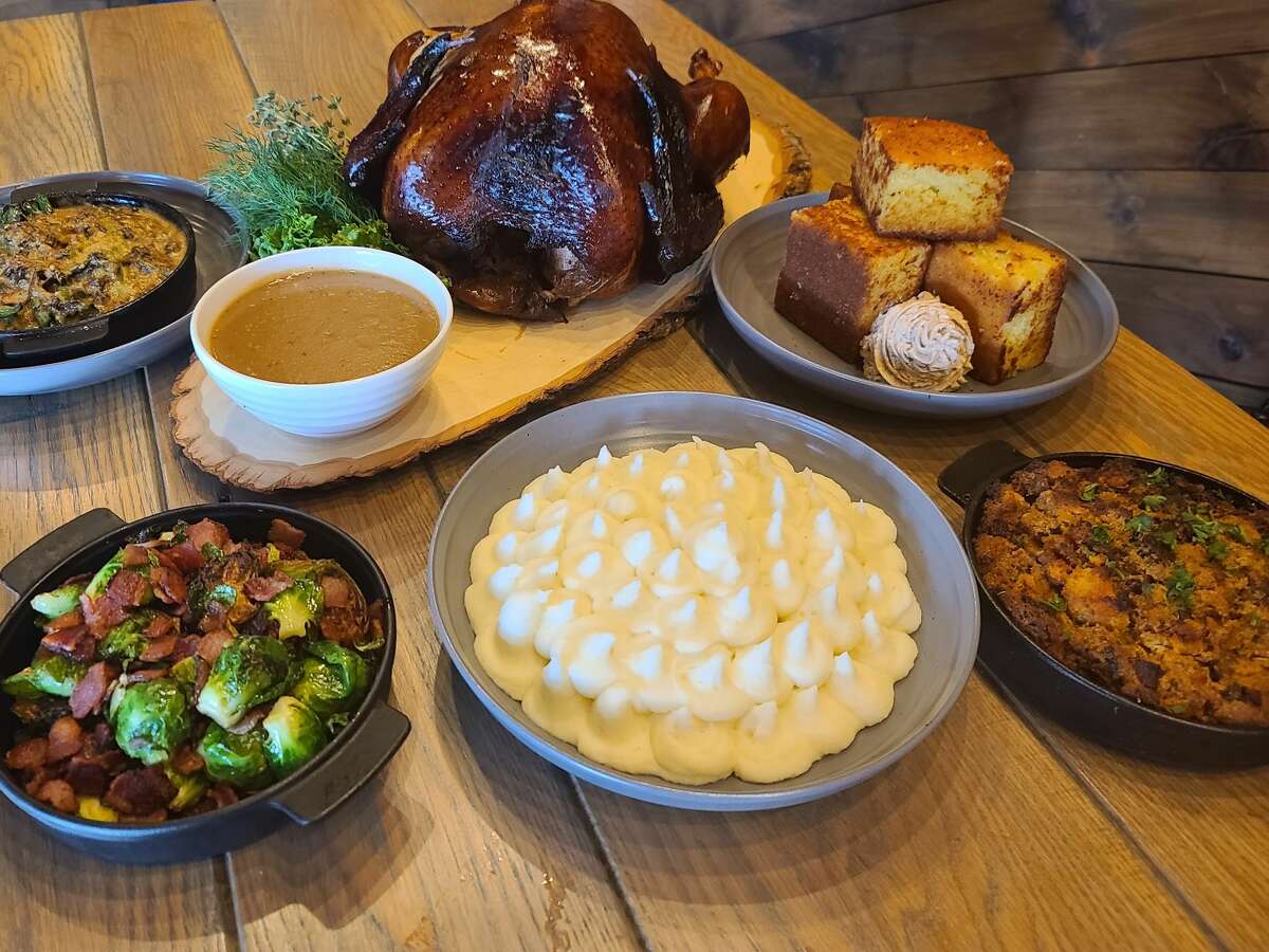 Dine-in, takeout or just dessert: 40+ options for Thanksgiving