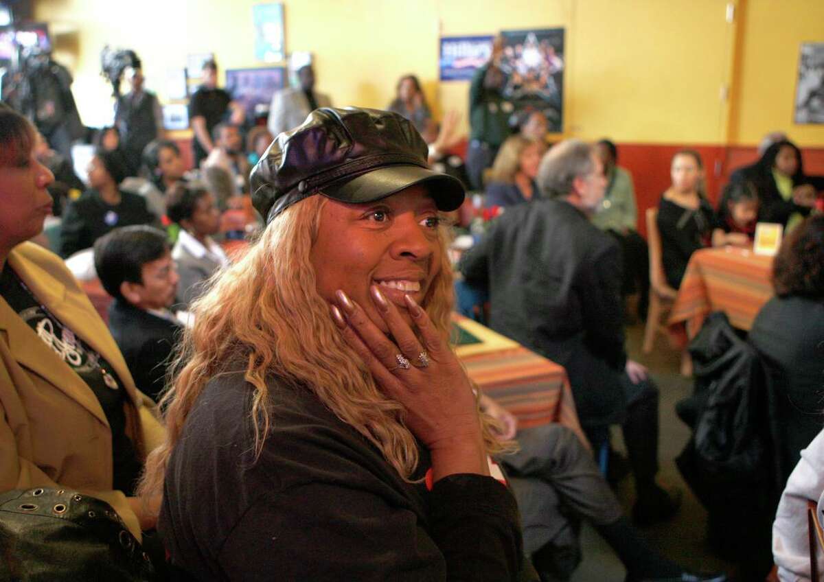 Mary Everett, here listening to President Bill Clinton at Everett and Jones Barbeque at Jack London Square in 2008, died in September at age 65.