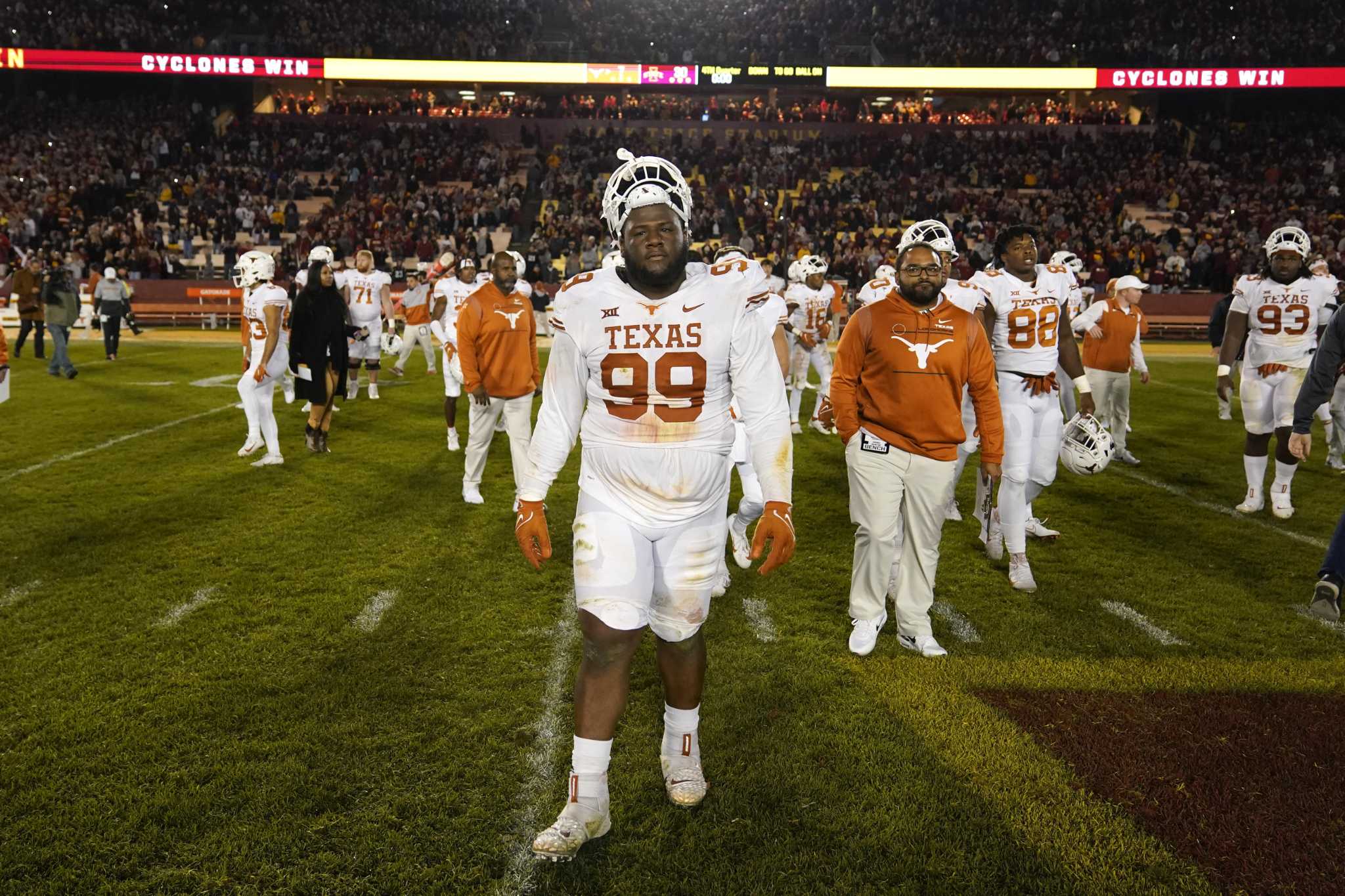 Steve Sarkisian Tries To Rebuild Texas’ Belief In Itself