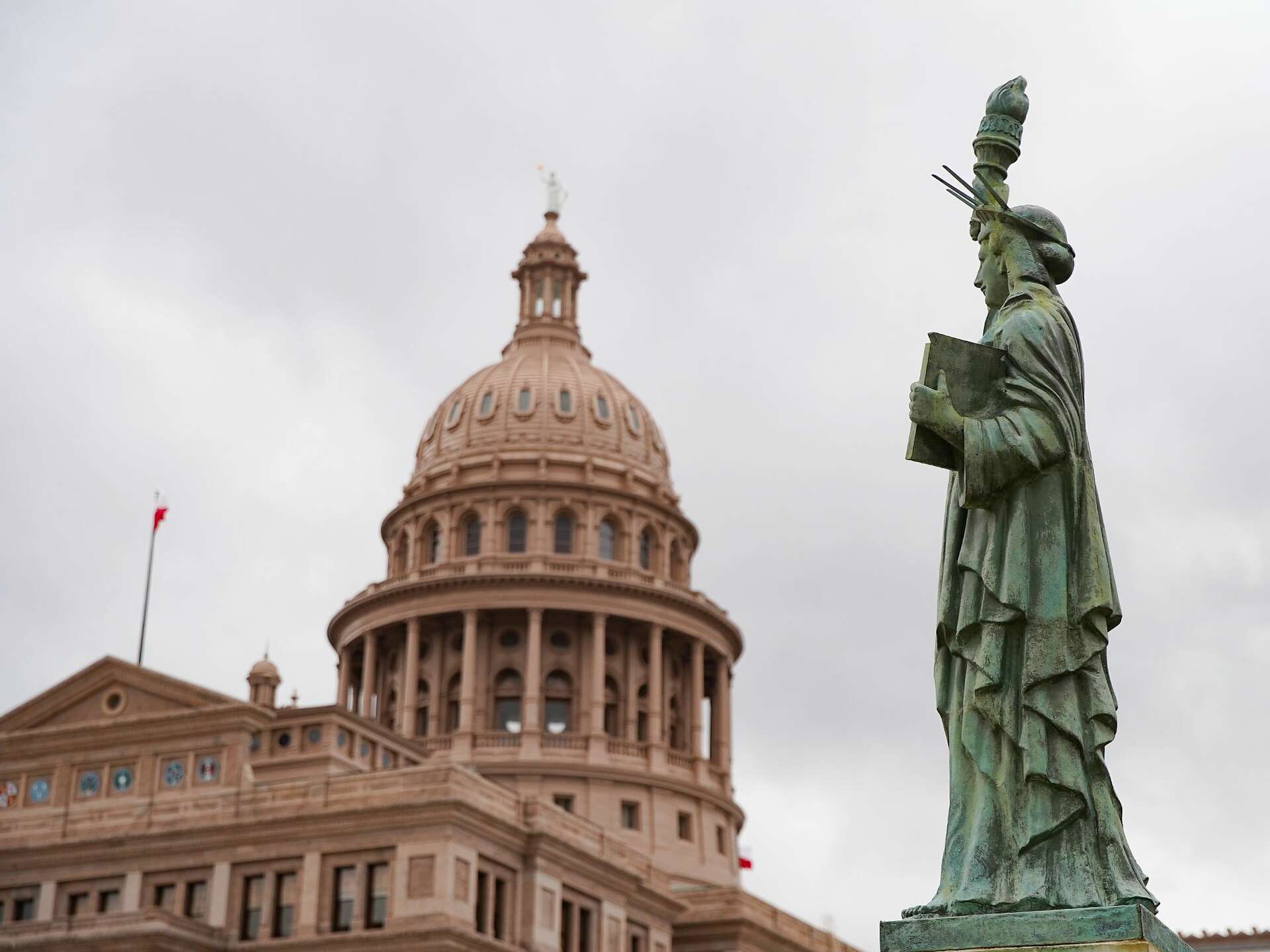 New Texas laws in 2025: Vehicle inspections, property taxes