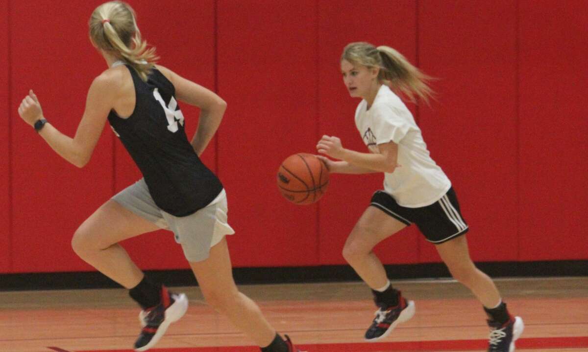  Big Rapids girls go through a Tuesday practice session.
